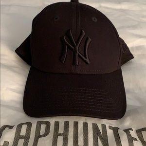 New Era Black NY Cap